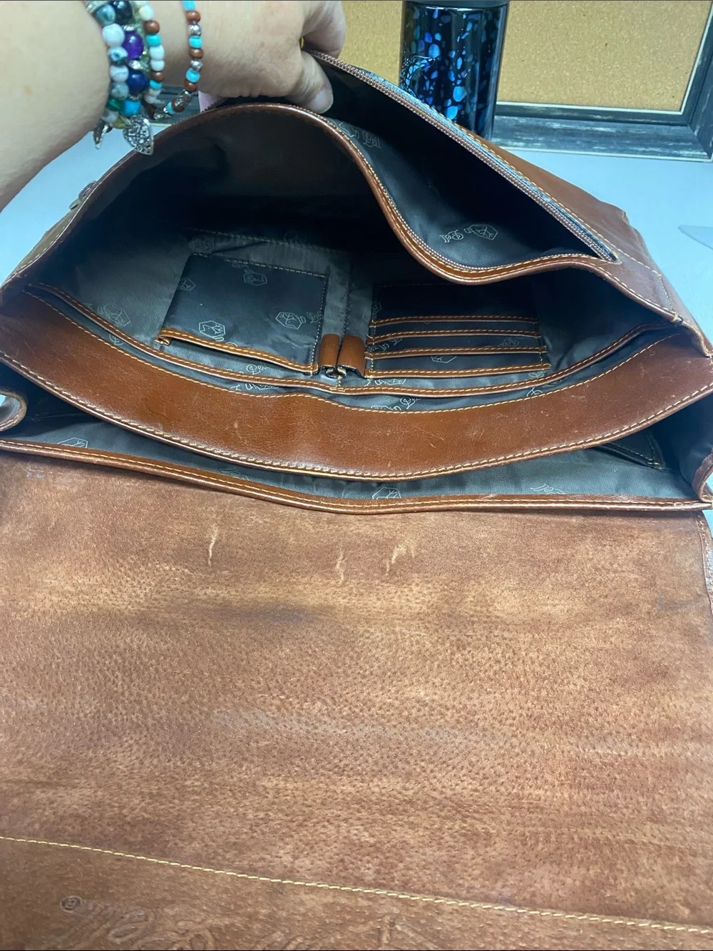 Vintage Men's Brown Leather Messenger Bag with Adjustable Strap